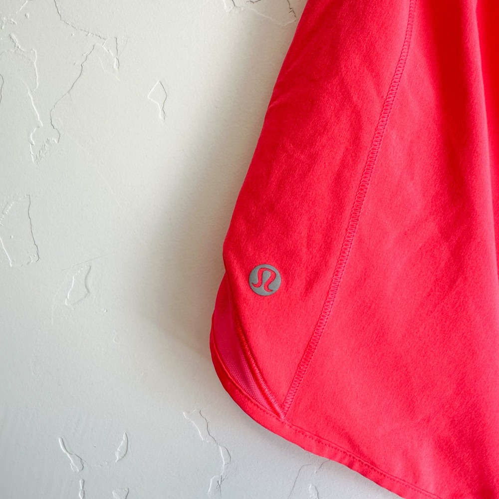 Lululemon | Hotty Hot Lined 4" Running Shorts in Lip Gloss Pink size 4 - Picture 7 of 9
